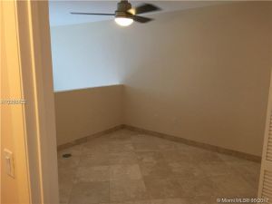 3001 SW 27th Ave #L412. Miami, Florida - Hometaurus