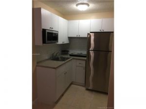 2225 SW 57th Ct #1. Miami, Florida - Hometaurus